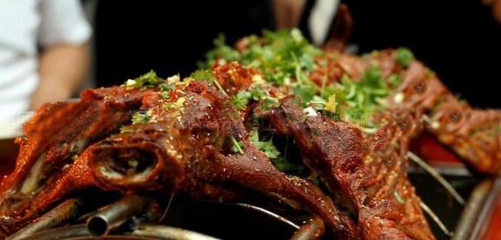 重庆正宗烤全羊加盟与技术培训 开启特色餐饮创业新篇章