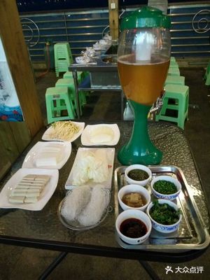 黄大汉烤全羊自酿啤酒工厂（袁家岗店） 美食与微醺的完美融合之旅